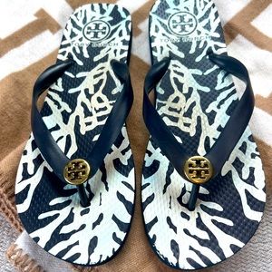 Tory burch flip flops size 7.5